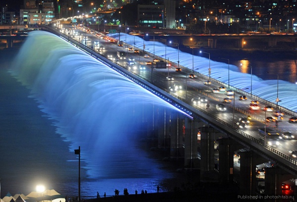 Мост фонтан радуги в Сеуле - самый необычный и длинный мост в мире