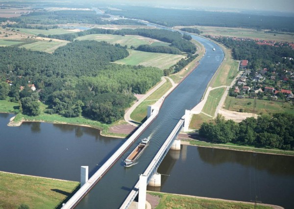 Мост для кораблей в Германии - самый необычный мост в мире